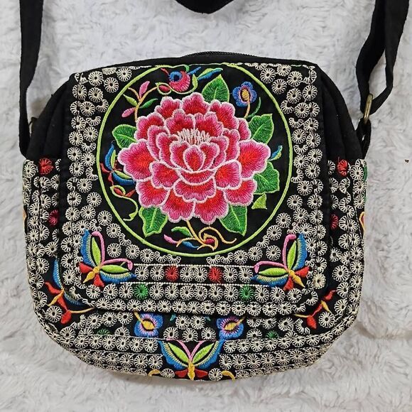 Vintage Embroidered Floral Rose Boho Chic Gypsy Shoulder Bag Purse - Picture 2 of 9
